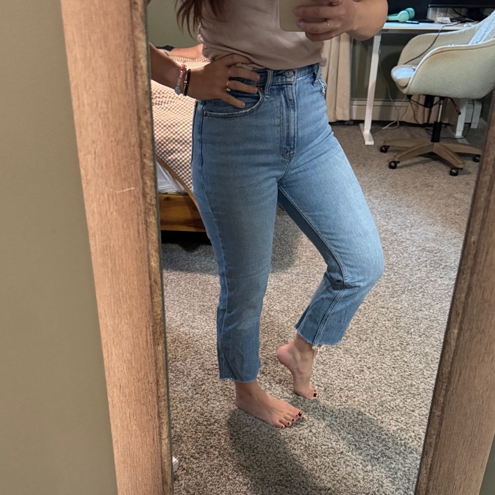 Abercrombie & Fitch Light Blue Cropped Jeans